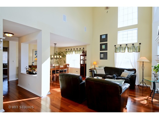 3282 Stratton Ln, Aurora, IL 60502 photo 3