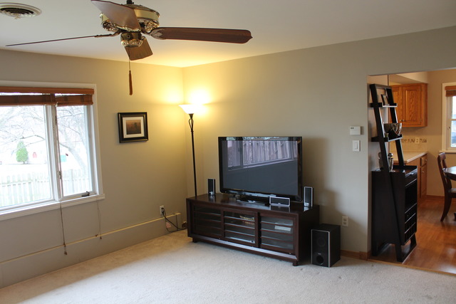 550 E Division St, Lockport, IL 60441 photo 3