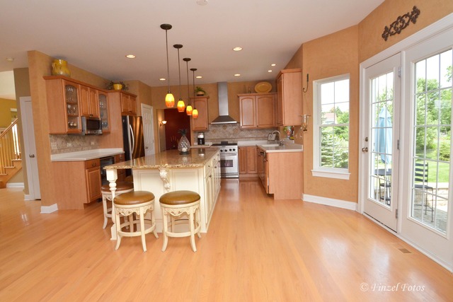 912 Silver Glen Rd, Mchenry, IL 60050 photo 6