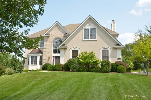 912 Silver Glen Rd, Mchenry, IL 60050 photo 1