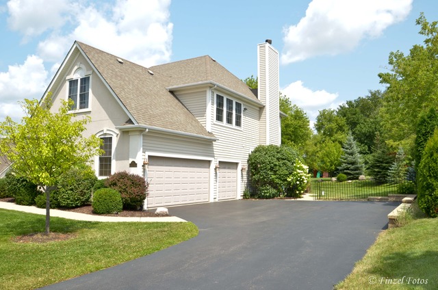 912 Silver Glen Rd, Mchenry, IL 60050 photo 2