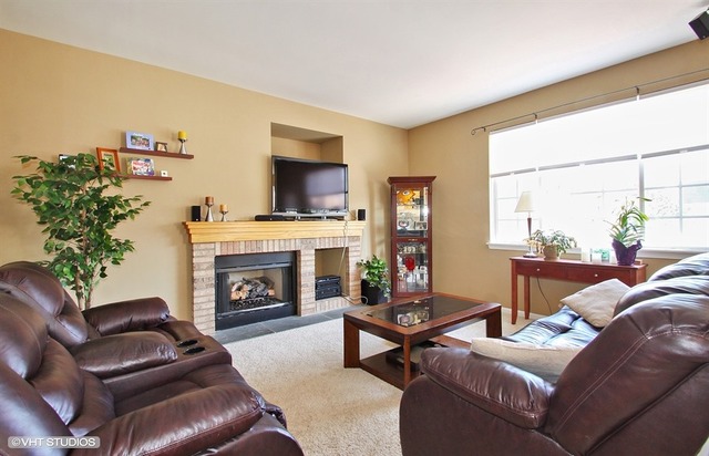 125 Lemans Dr, Wheeling, IL 60090 photo 5