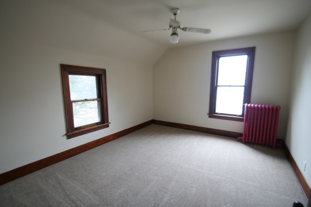 515 Forest Ave, Aurora, IL 60505 photo 11