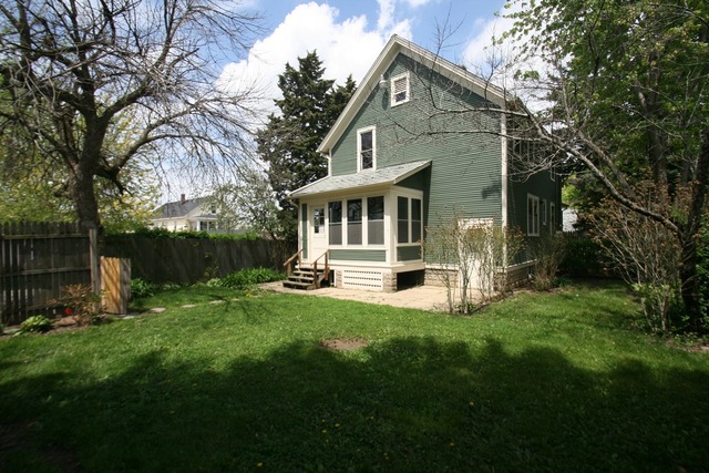 515 Forest Ave, Aurora, IL 60505 photo 15