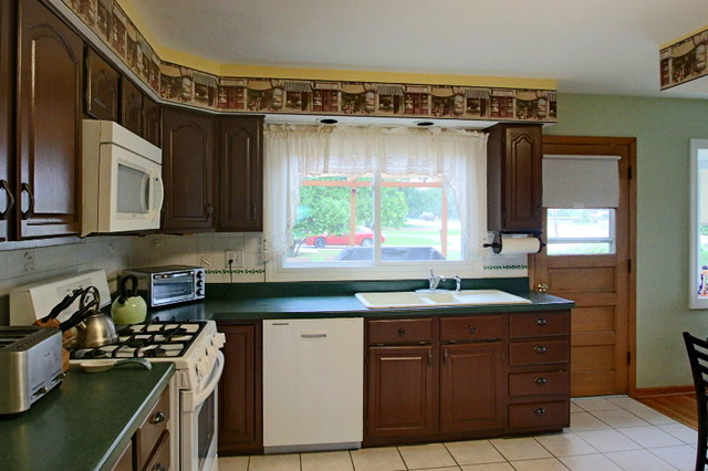2136 Glencoe St, Wheaton, IL 60187 photo 7