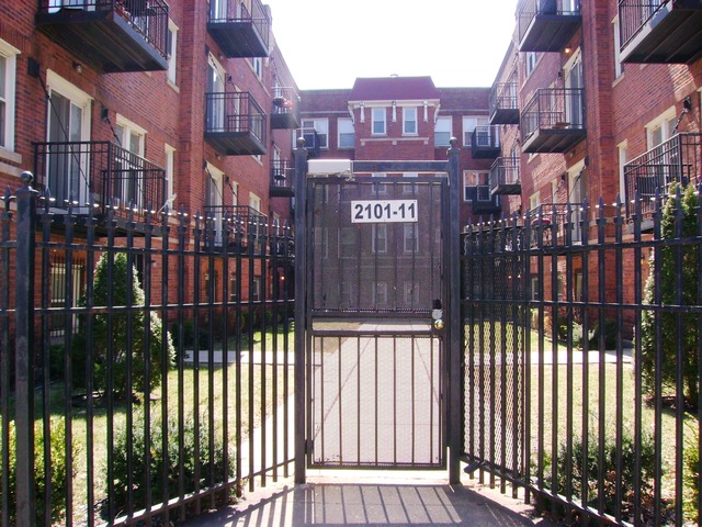 2107 E 67th St #103, Chicago, IL 60649 photo 1