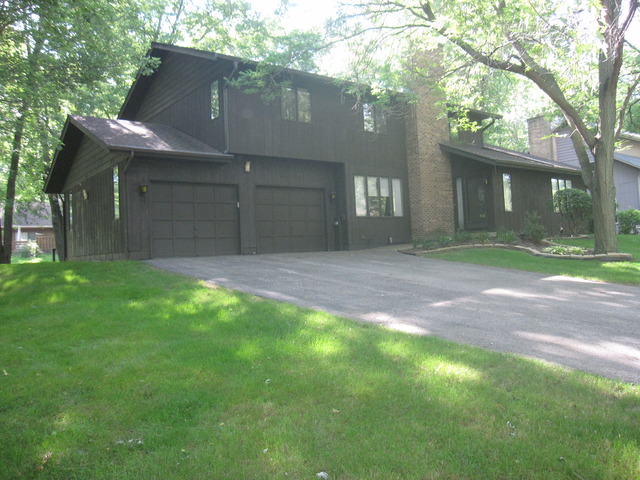 9810 Captains Dr, Algonquin, IL 60102 photo 4