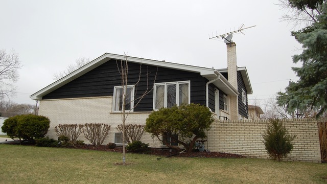 925 Marshall Dr, Des Plaines, IL 60016 photo 2