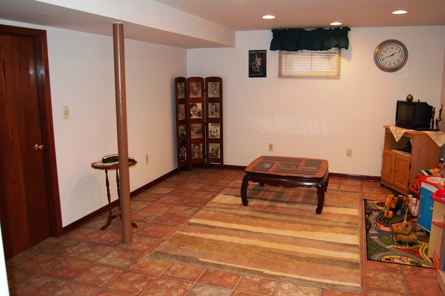 925 Marshall Dr, Des Plaines, IL 60016 photo 17