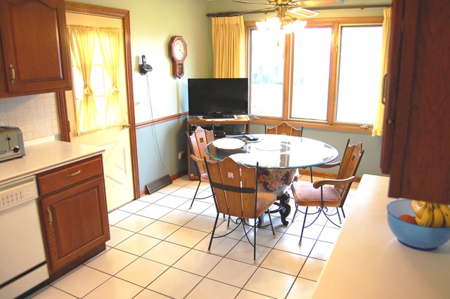 925 Marshall Dr, Des Plaines, IL 60016 photo 8