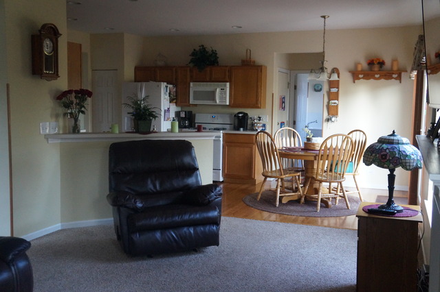 2043 Westridge Blvd, Bartlett, IL 60103 photo 6