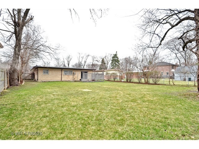 4635 Lilac Ave, Glenview, IL 60025 photo 2