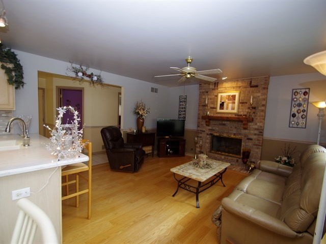 1260 Spaulding Rd, Bartlett, IL 60103 photo 8