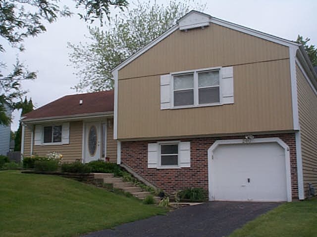 260 E Country Dr, Bartlett, IL 60103 photo 1
