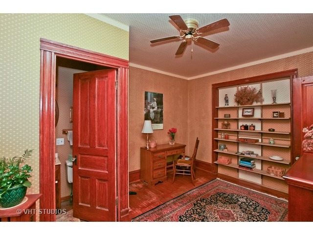 117 Hill Ave, Elgin, IL 60120 photo 7