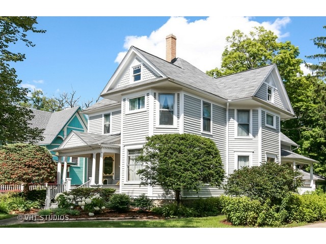 117 Hill Ave, Elgin, IL 60120 photo 1