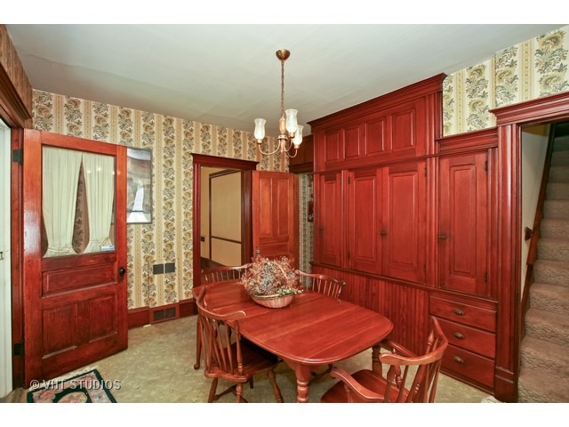 117 Hill Ave, Elgin, IL 60120 photo 6