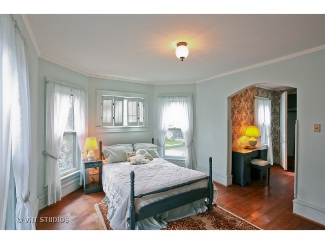 117 Hill Ave, Elgin, IL 60120 photo 9