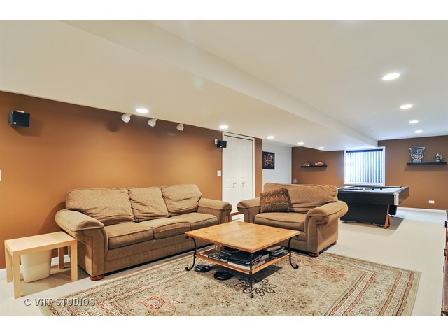24 Bridlepath Dr, Lake Villa, IL 60046 photo 9