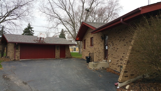 18538 Rose St, Lansing, IL 60438 photo 4
