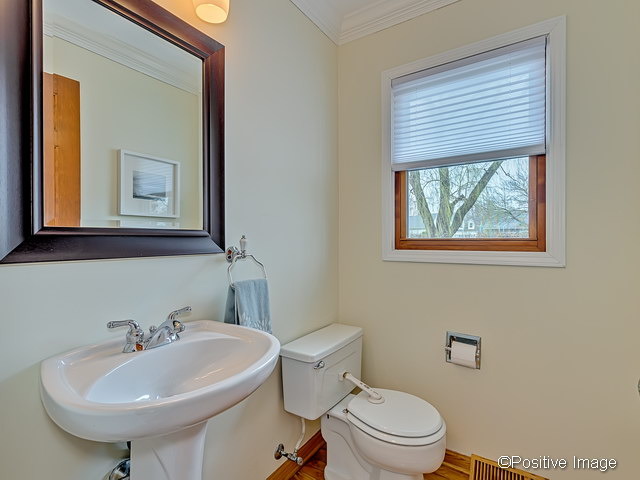 1925 Somerset Ln, Wheaton, IL 60189 photo 15