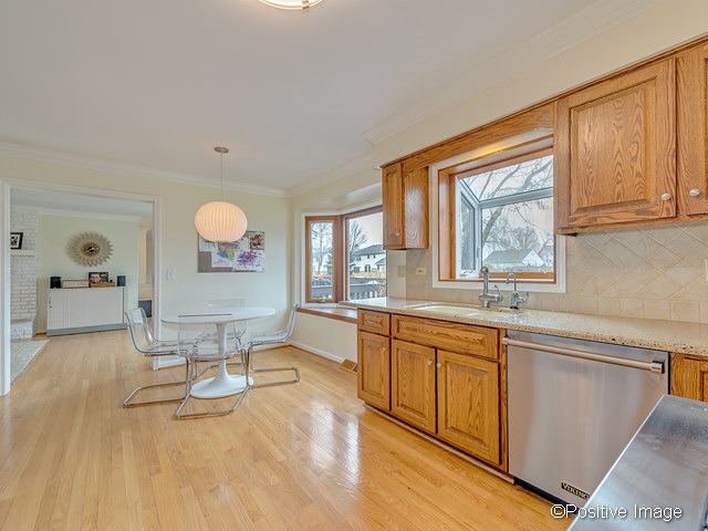 1925 Somerset Ln, Wheaton, IL 60189 photo 9
