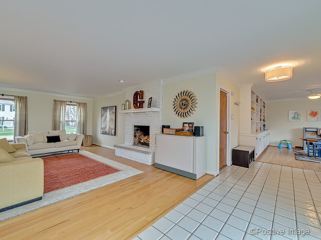 1925 Somerset Ln, Wheaton, IL 60189 photo 12