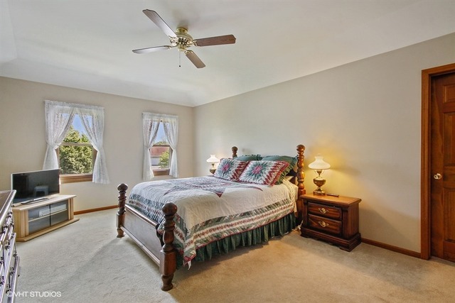 503 Summerset Ct, Naperville, IL 60565 photo 10