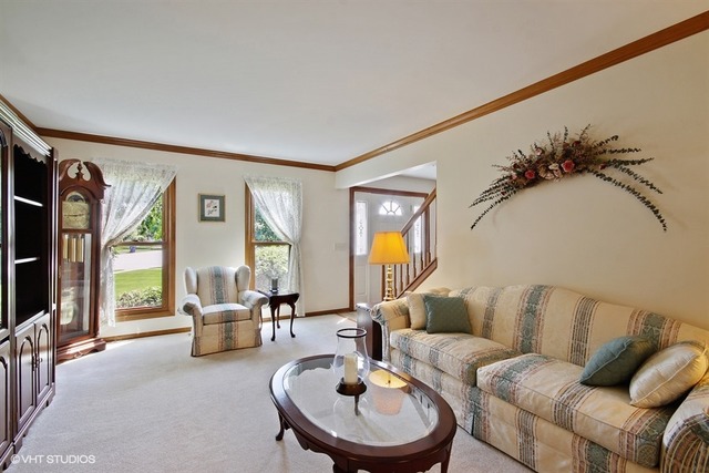 503 Summerset Ct, Naperville, IL 60565 photo 2