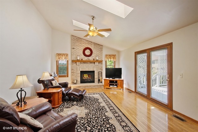 503 Summerset Ct, Naperville, IL 60565 photo 6