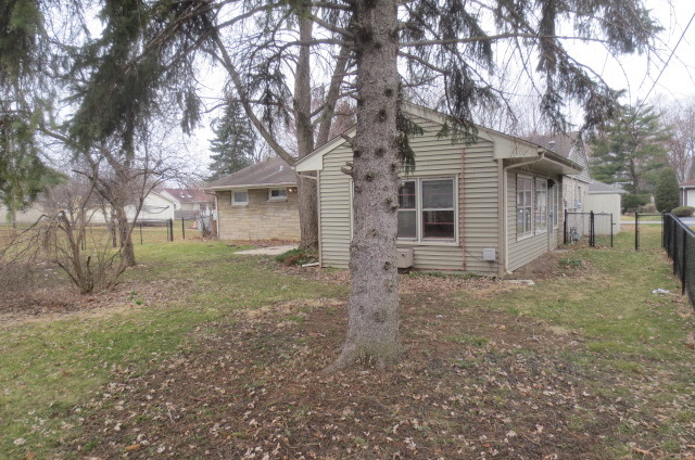 646 Gilbert Ter, Aurora, IL 60506 photo 20