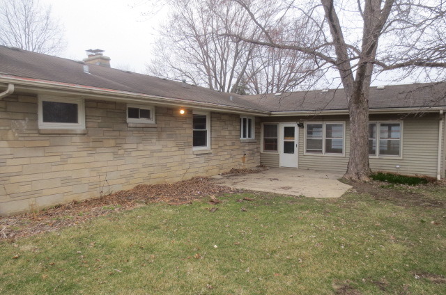 646 Gilbert Ter, Aurora, IL 60506 photo 23