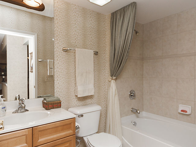 1476 Perry St #206, Des Plaines, IL 60016 photo 16