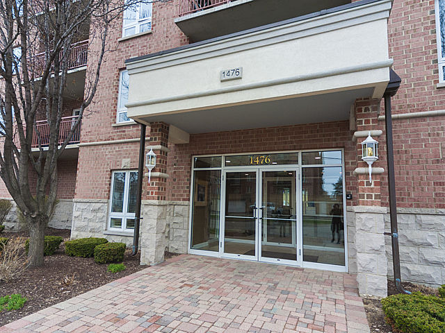 1476 Perry St #206, Des Plaines, IL 60016 photo 2
