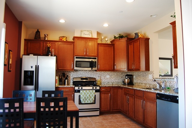 744 Sanborn St, Des Plaines, IL 60016 photo 4