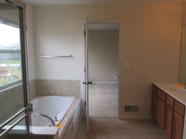 1555 Mcclellan Dr, Lake Villa, IL 60046 photo 7
