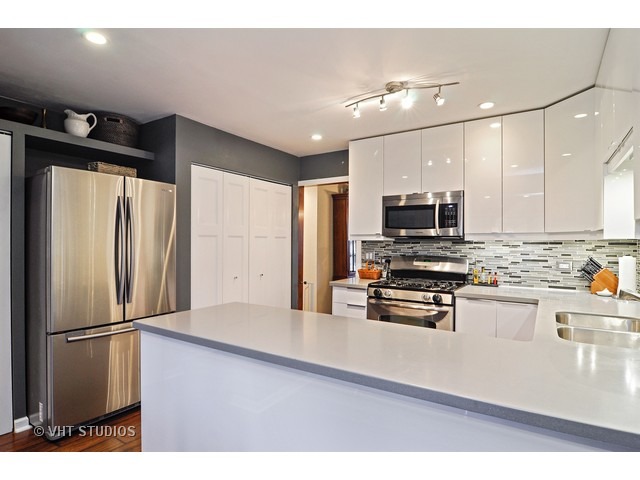 2104 South St, Rolling Meadows, IL 60008 photo 5