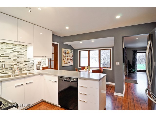 2104 South St, Rolling Meadows, IL 60008 photo 4