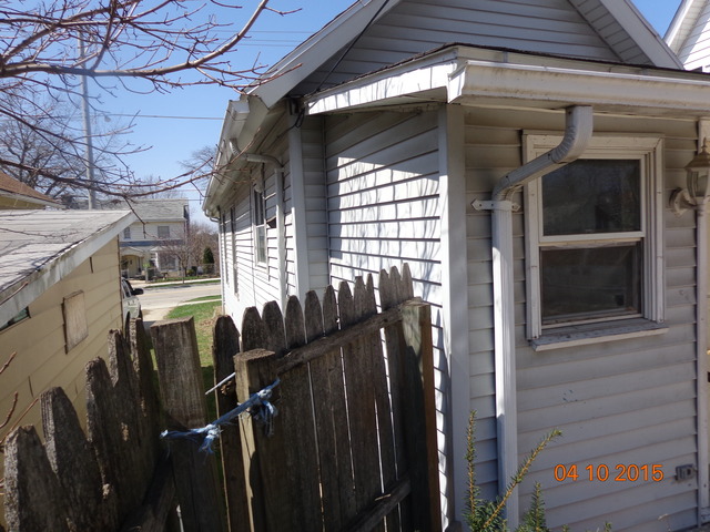 553 Raymond St, Elgin, IL 60120 photo 18