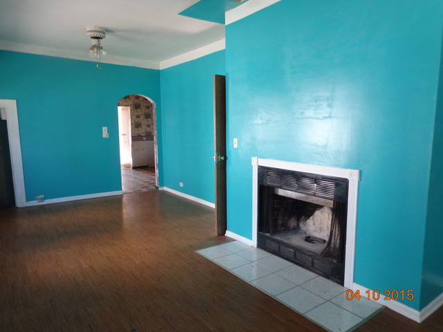 553 Raymond St, Elgin, IL 60120 photo 5
