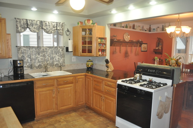 374 Hubbard Ave, Elgin, IL 60123 photo 7