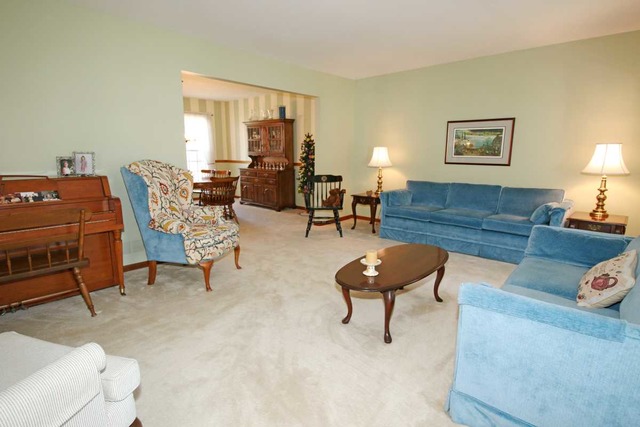 1140 Silver Pine Dr, Barrington, IL 60010 photo 3