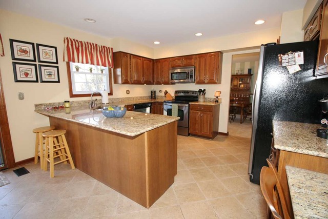 1140 Silver Pine Dr, Barrington, IL 60010 photo 11