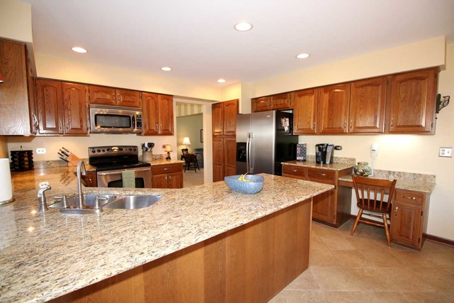 1140 Silver Pine Dr, Barrington, IL 60010 photo 10