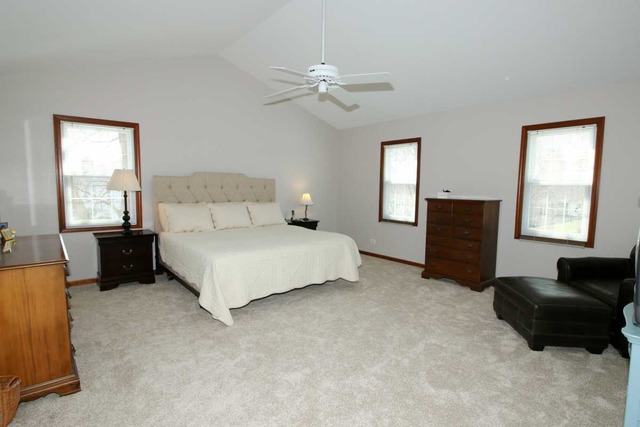 1140 Silver Pine Dr, Barrington, IL 60010 photo 13