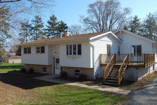 3308 Weingart Rd, Johnsburg, IL 60051 photo 1