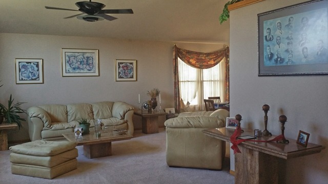 3815 Edgewater Dr, Hazel Crest, IL 60429 photo 3