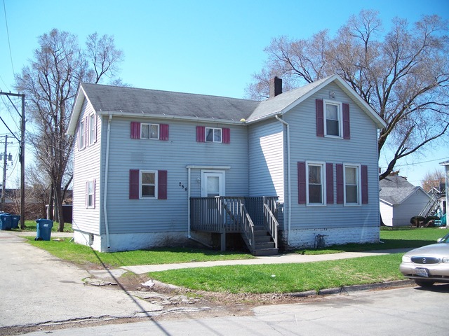254 W Oak St, Kankakee, IL 60901 photo 1