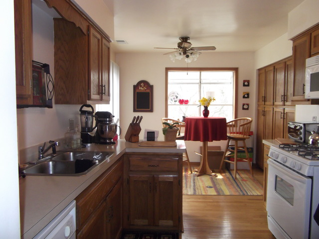 1750 Ardmore Ln #C, Wheaton, IL 60189 photo 2