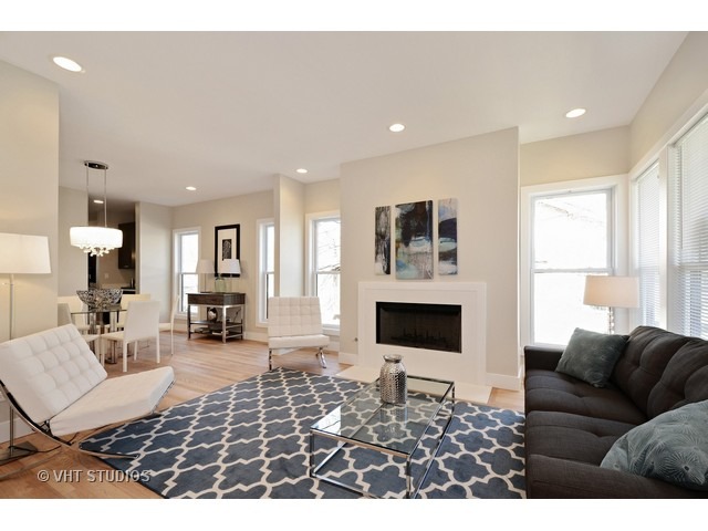 1318 Darrow Ave, Evanston, IL 60201 photo 4